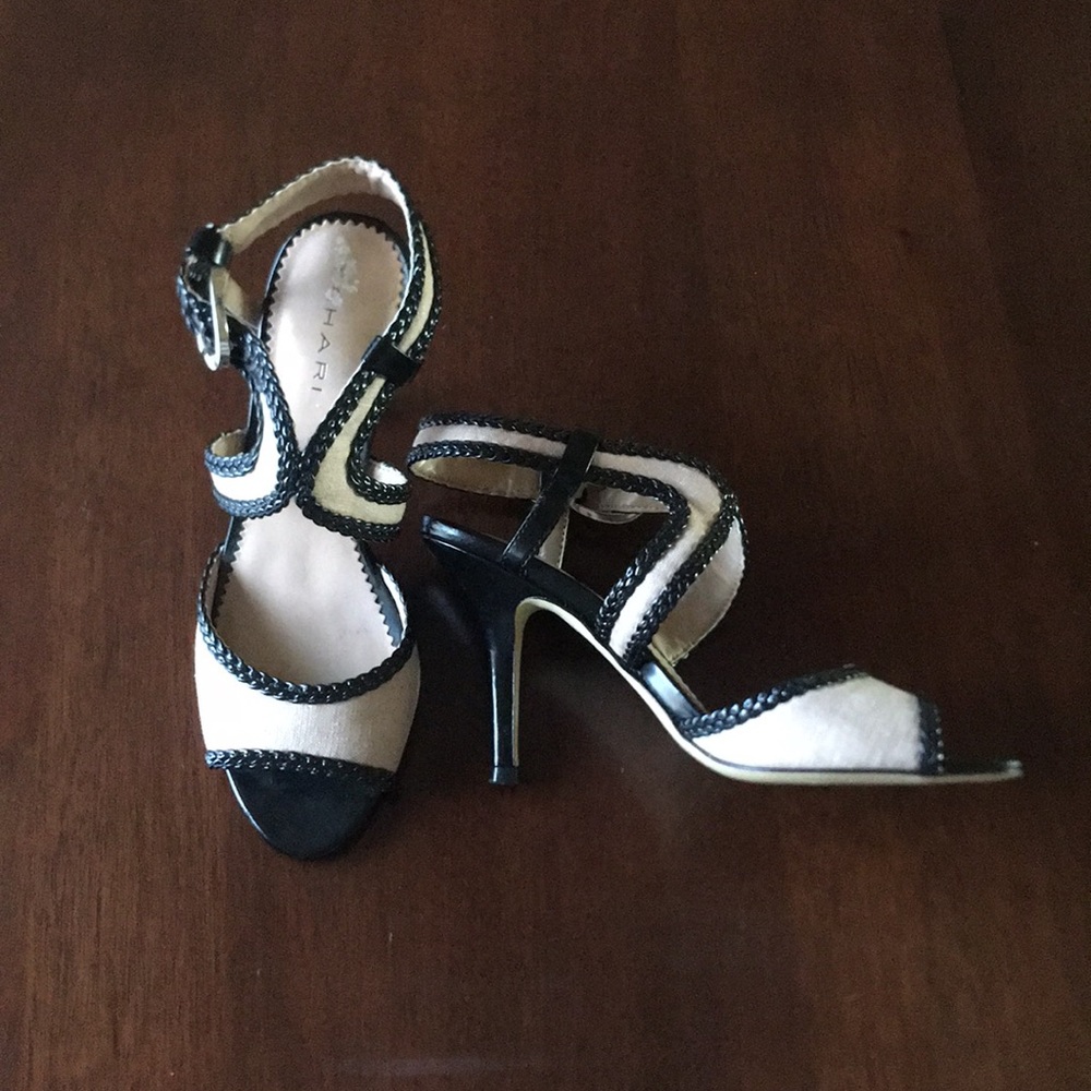 heels - Picture 2 of 6